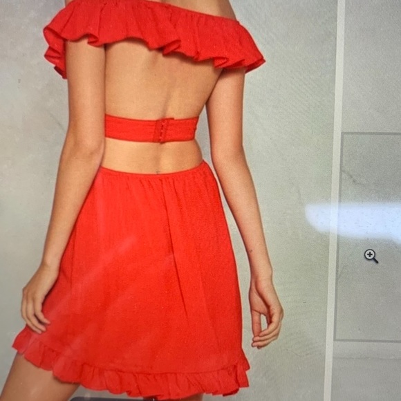 Open to it cut out dress - Picture 3 of 3